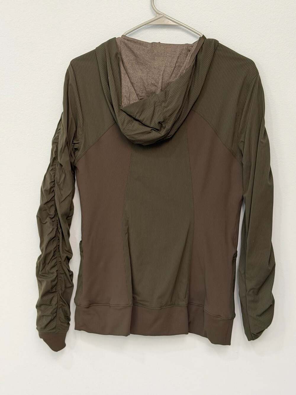 Lululemon Dance Studio Jacket Ruched Sleeves Hooded Dark Olive Green Size 10 - Picture 3 of 6